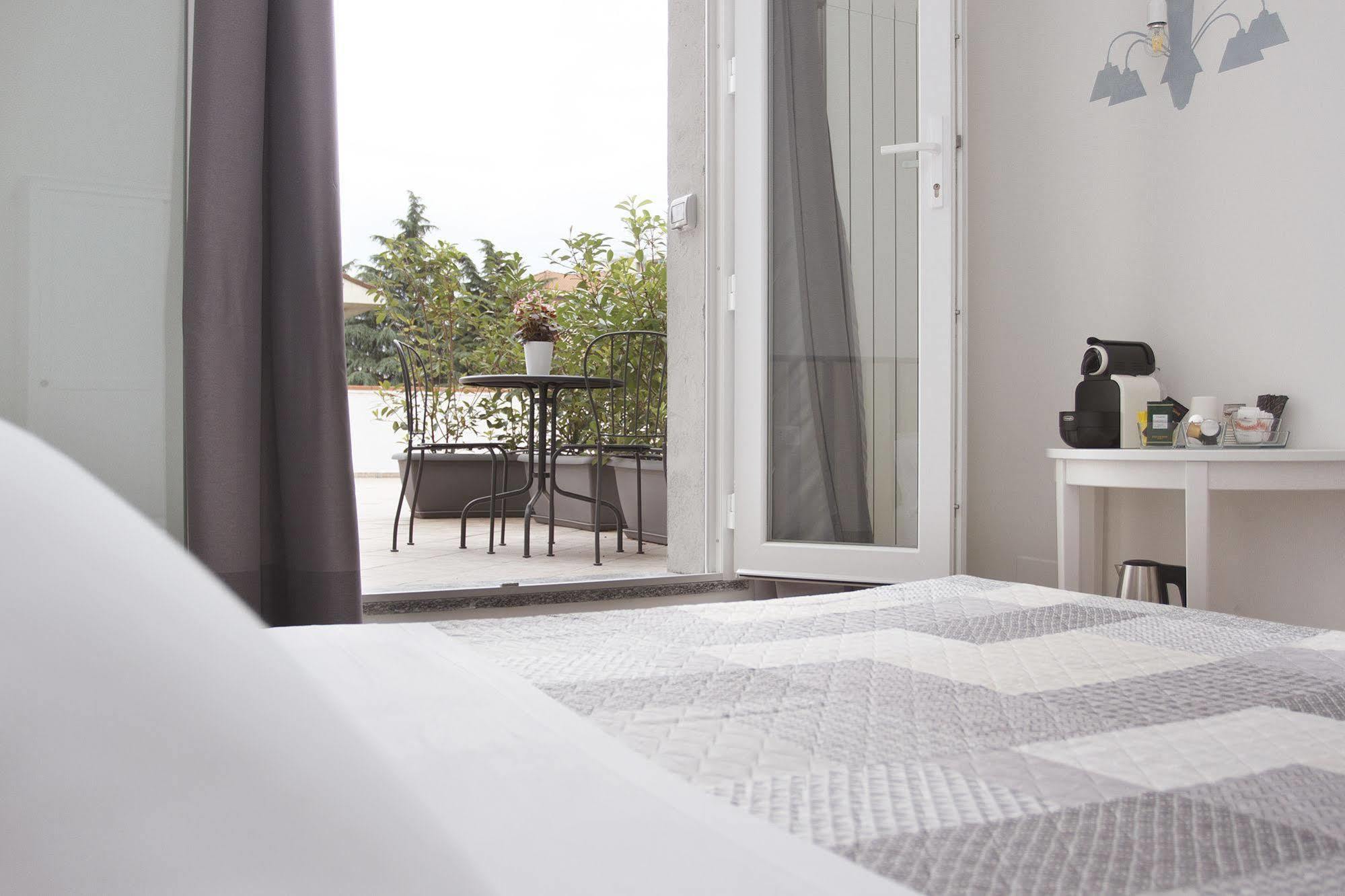 La Terrazza Hotel Rho Luaran gambar